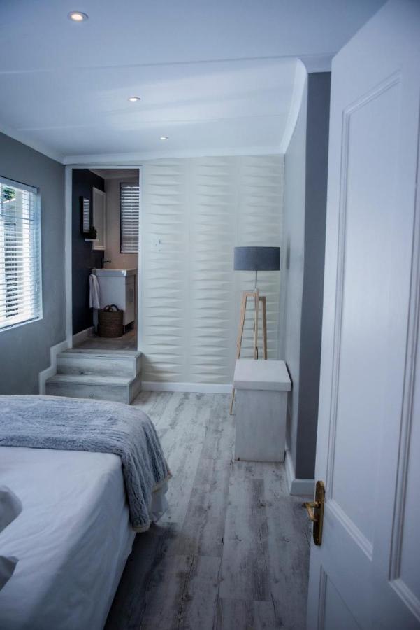 Вилла Seven On Flora- Hot Tub, Modern With Amazing Outside Area Херманус Экстерьер фото